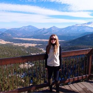 Meet your Posher, Laura